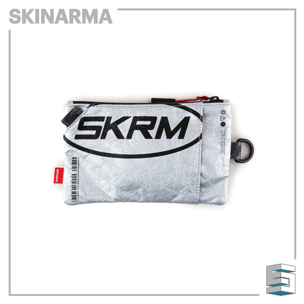 SKINARMA Comet Clutch Bag Pouch dengan Crossbody Strap dan Hand Strap - Hitam/ Perak