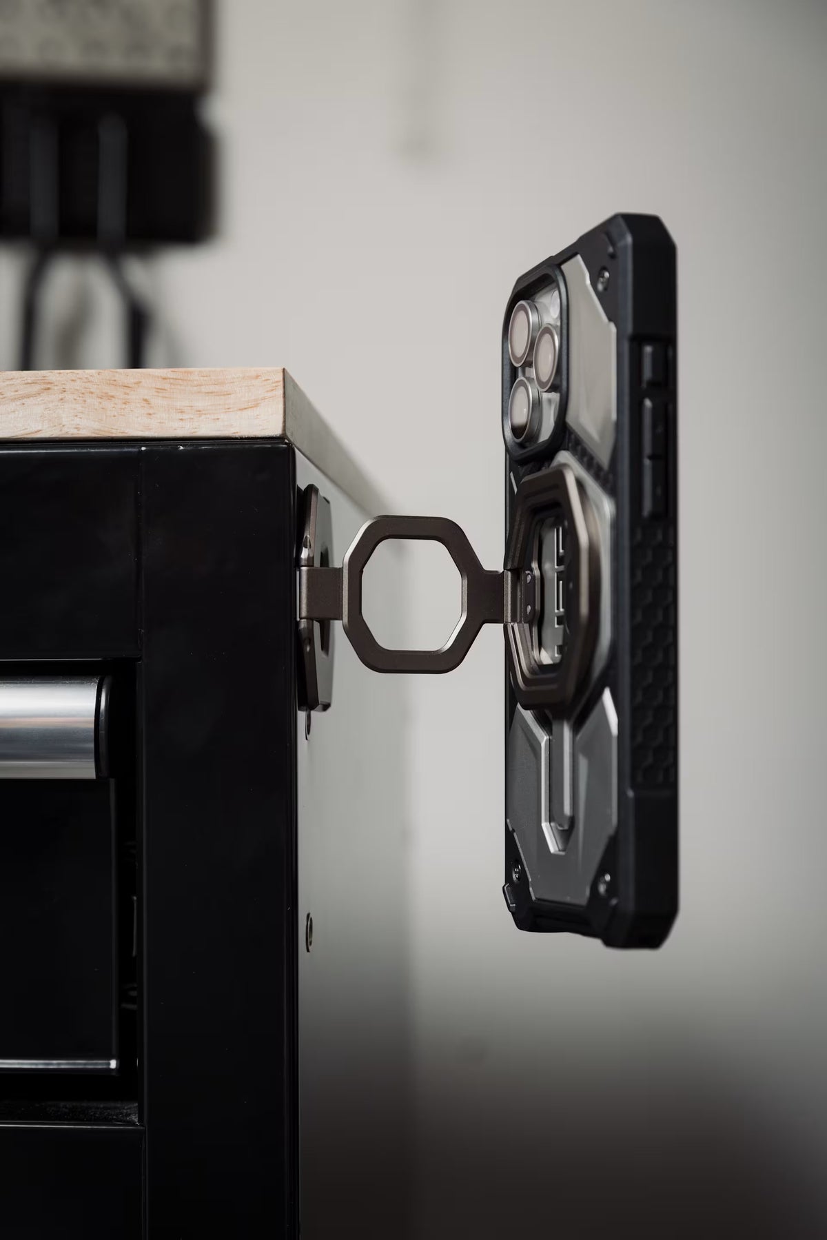 UAG Monarch Mag2 Dual Magnetic Ring Stand