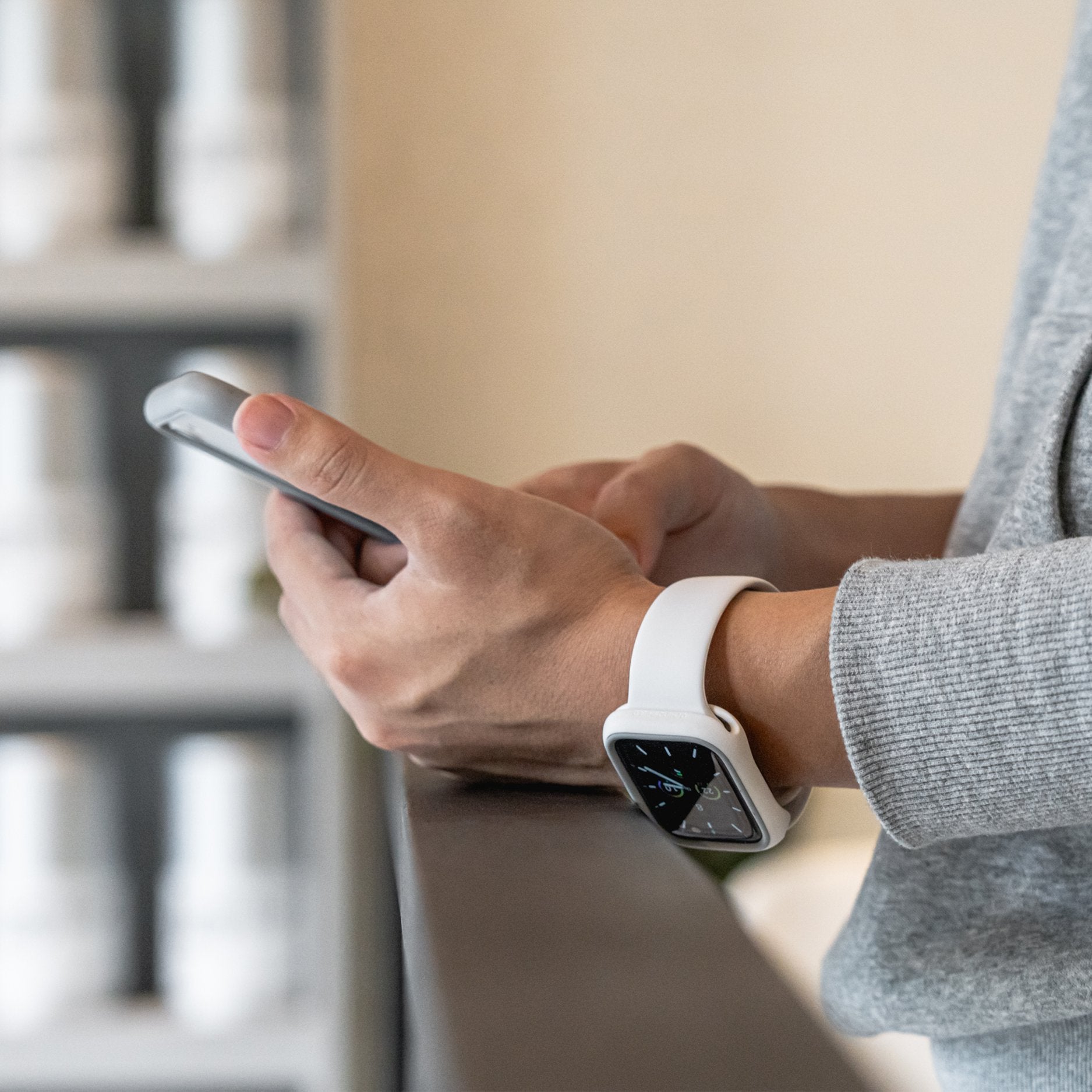 Pelindung Skrin Kesan 3D RhinoShield Apple Watch 6 / SE / 5 / 4 / 3 / 2 / 1 Curved Edge dengan kit penjajaran