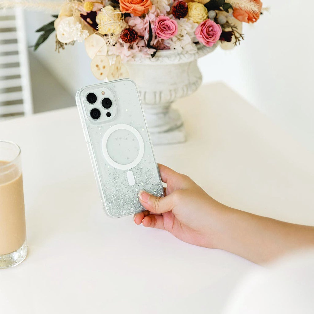 SwitchEasy Starfield 3D Glitter Resin Case Serasi untuk iPhone 14 / Plus / Pro Max Cover